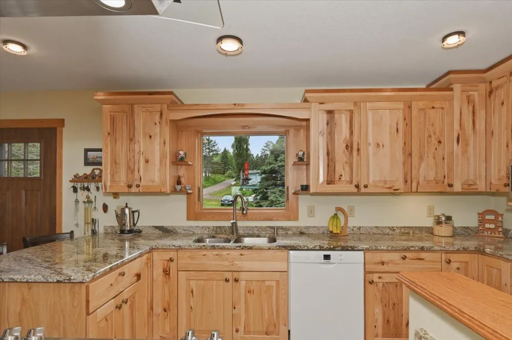 828 Slater Drive Beaver Bay, MN 55614