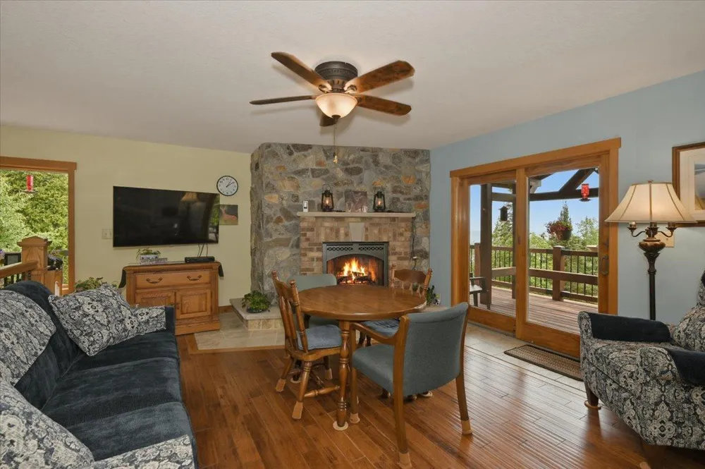 828 Slater Drive Beaver Bay, MN 55614