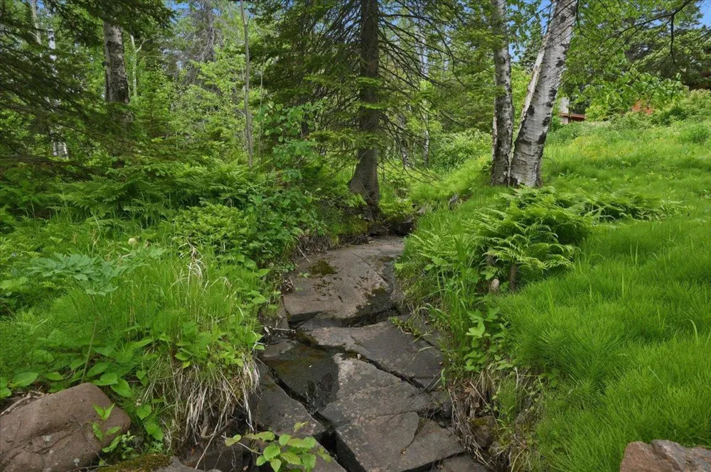 828 Slater Drive Beaver Bay, MN 55614