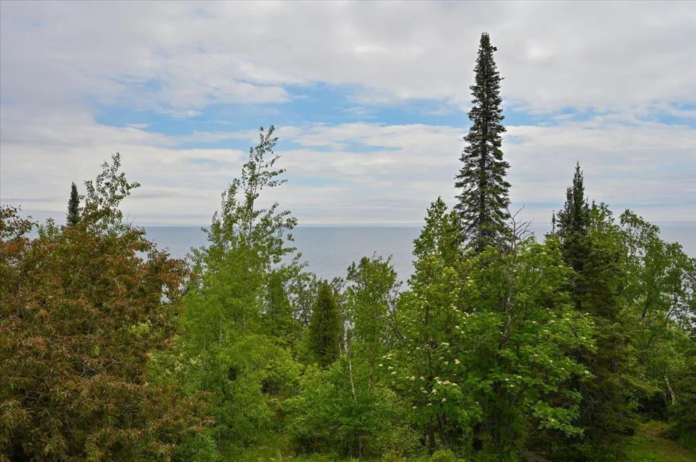 828 Slater Drive Beaver Bay, MN 55614