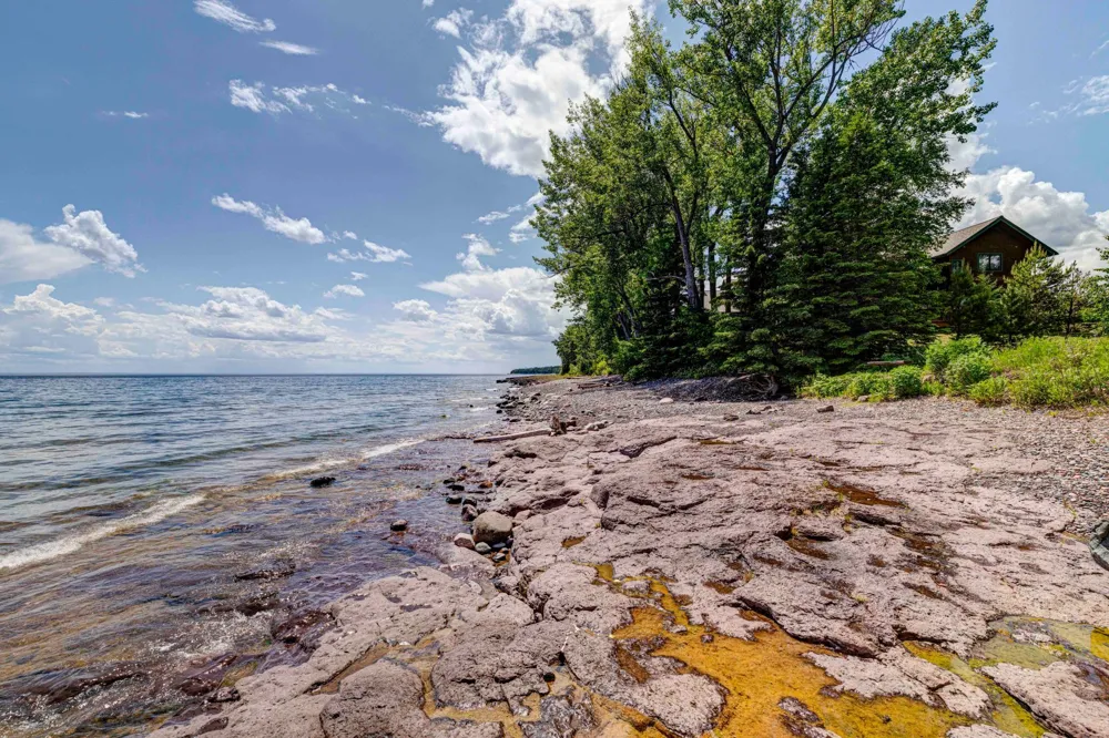 2826 Highway 61 #410A Two Harbors, MN 55616