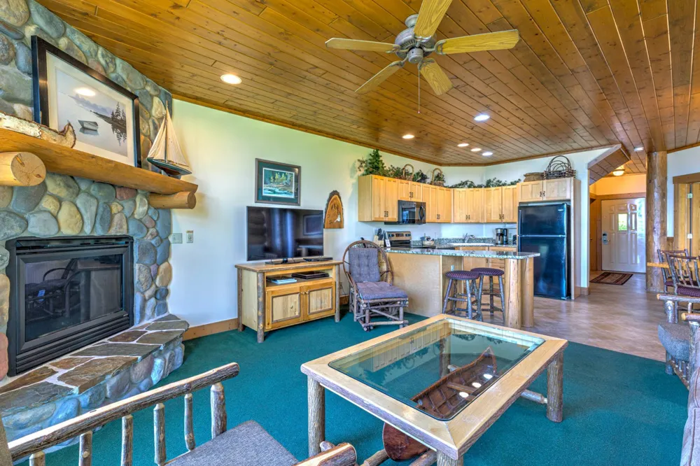 2826 Highway 61 #410A Two Harbors, MN 55616