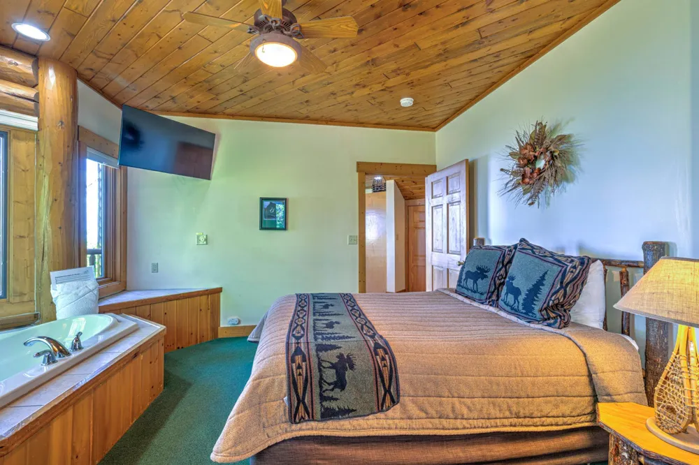 2826 Highway 61 #410A Two Harbors, MN 55616