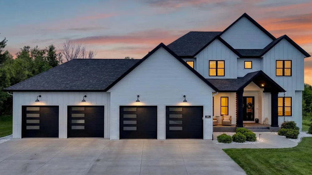 S8908 Chestnut Road Eau Claire, WI 54701