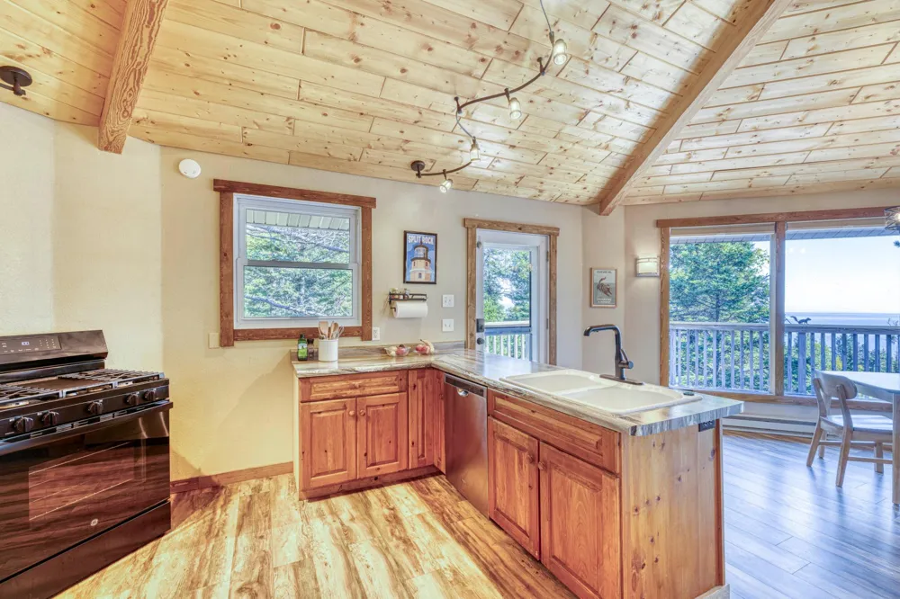 4155 Liberty Road Two Harbors, MN 55616