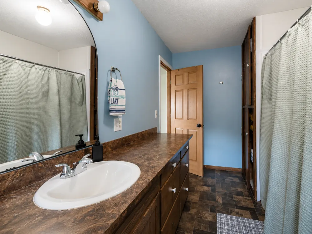 46167 Jefferson Lake Drive Cleveland, MN 56017