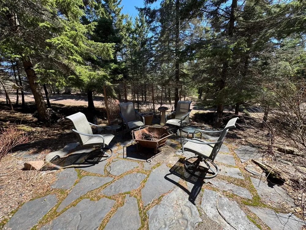 2472 Cliff View Circle Two Harbors, MN 55616