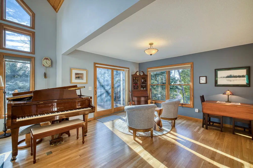 2472 Cliff View Circle Two Harbors, MN 55616