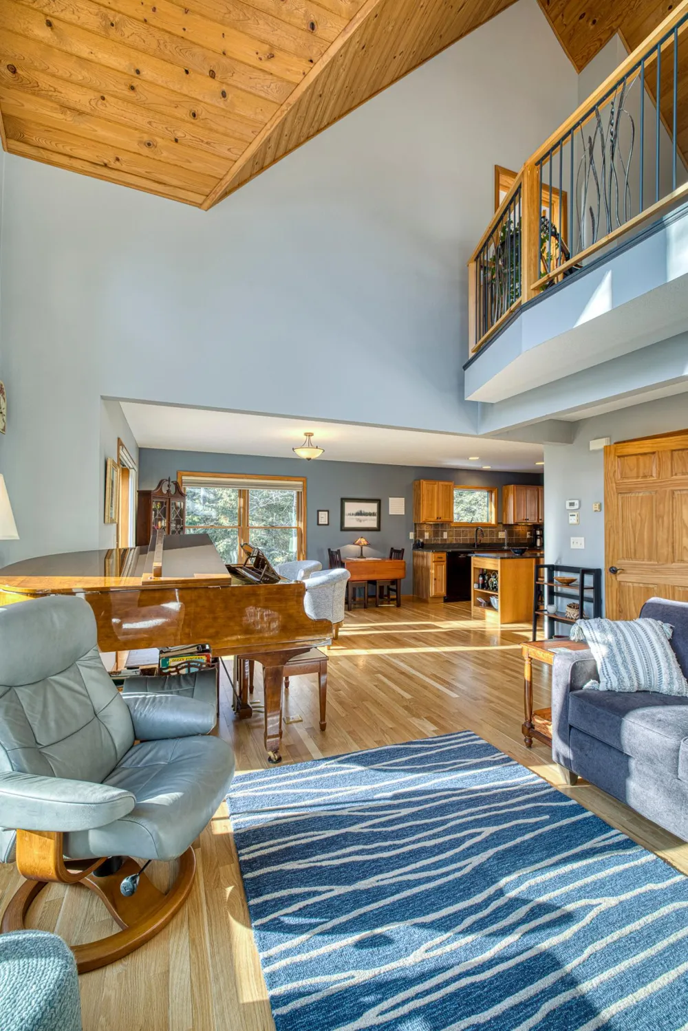 2472 Cliff View Circle Two Harbors, MN 55616