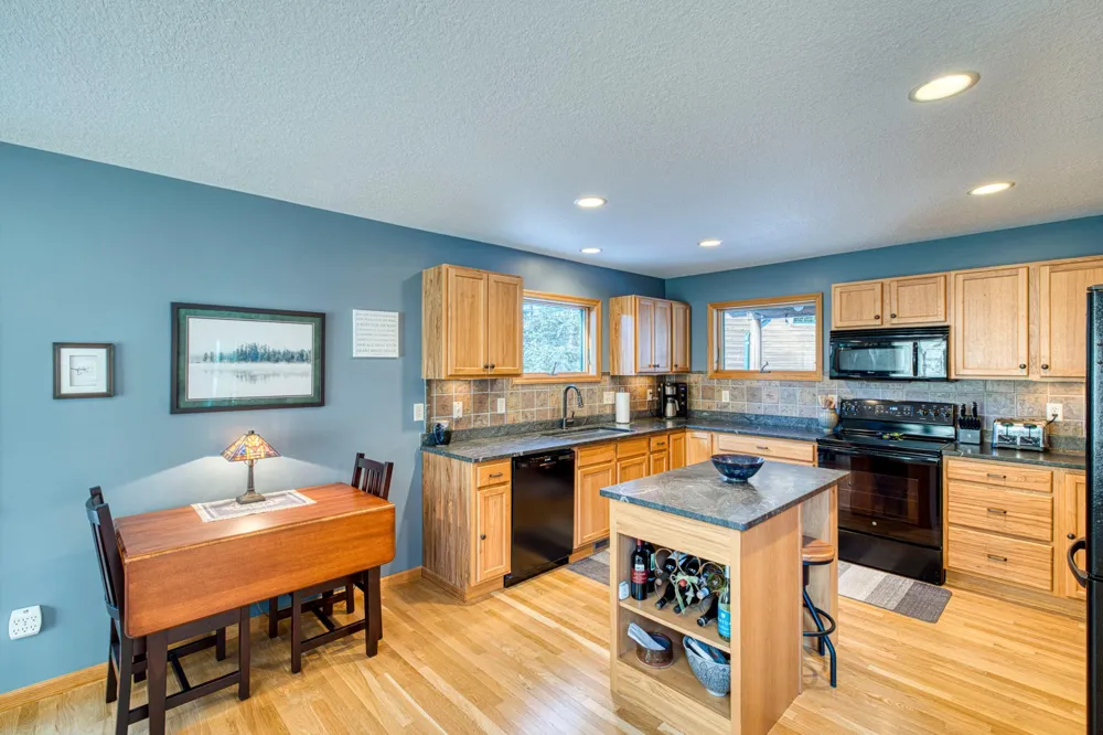 2472 Cliff View Circle Two Harbors, MN 55616