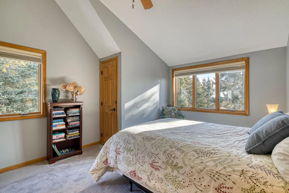 2472 Cliff View Circle Two Harbors, MN 55616