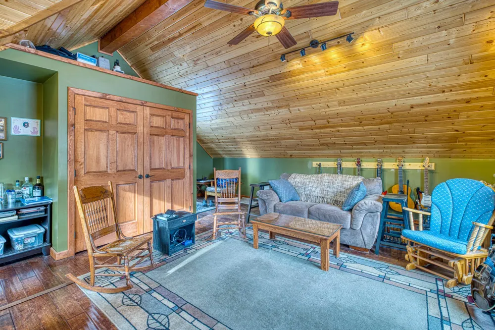 2472 Cliff View Circle Two Harbors, MN 55616