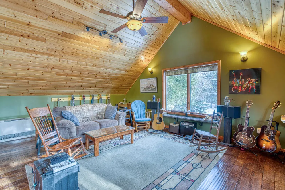 2472 Cliff View Circle Two Harbors, MN 55616