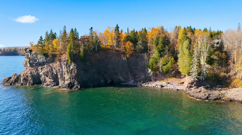 2472 Cliff View Circle Two Harbors, MN 55616