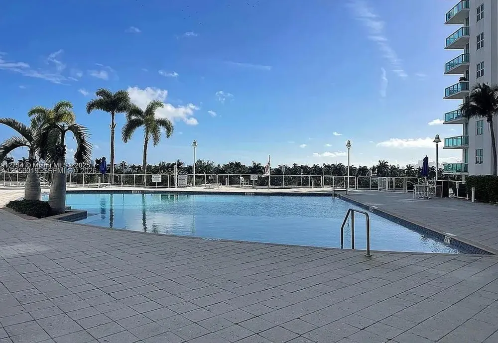 7900 Harbor Island Dr #705 North Bay Village, FL 33141