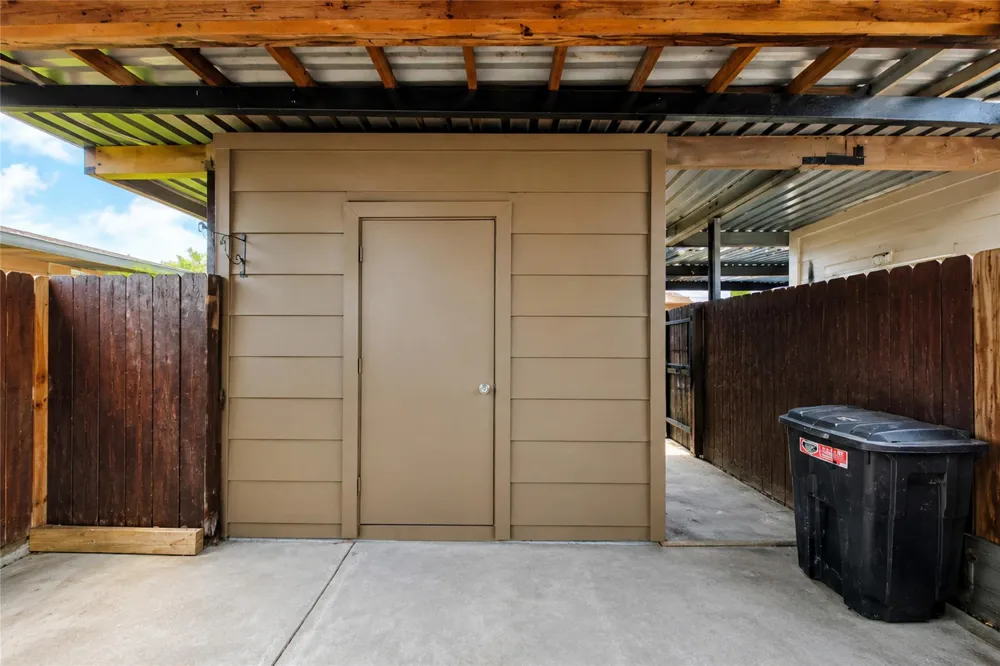 7272 Crownwest Street #7272 Houston, TX 77072