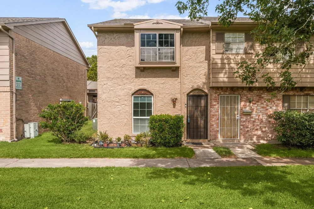 7272 Crownwest Street #7272 Houston, TX 77072