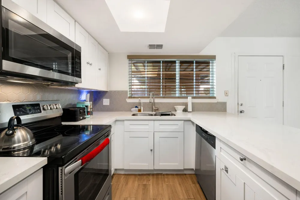 7272 Crownwest Street #7272 Houston, TX 77072