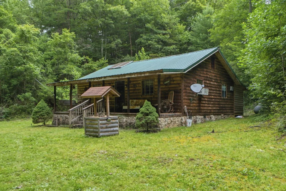 2 Dog Hollow Road Reliance, TN 37369