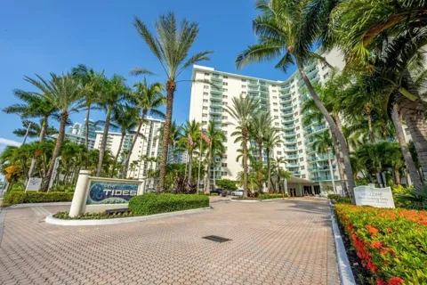 3801 S Ocean Drive #10S