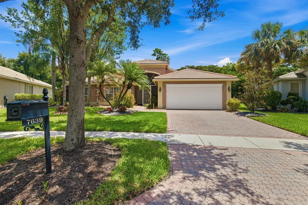 7639 Tarpon Cove Circle Lake Worth, FL 33467