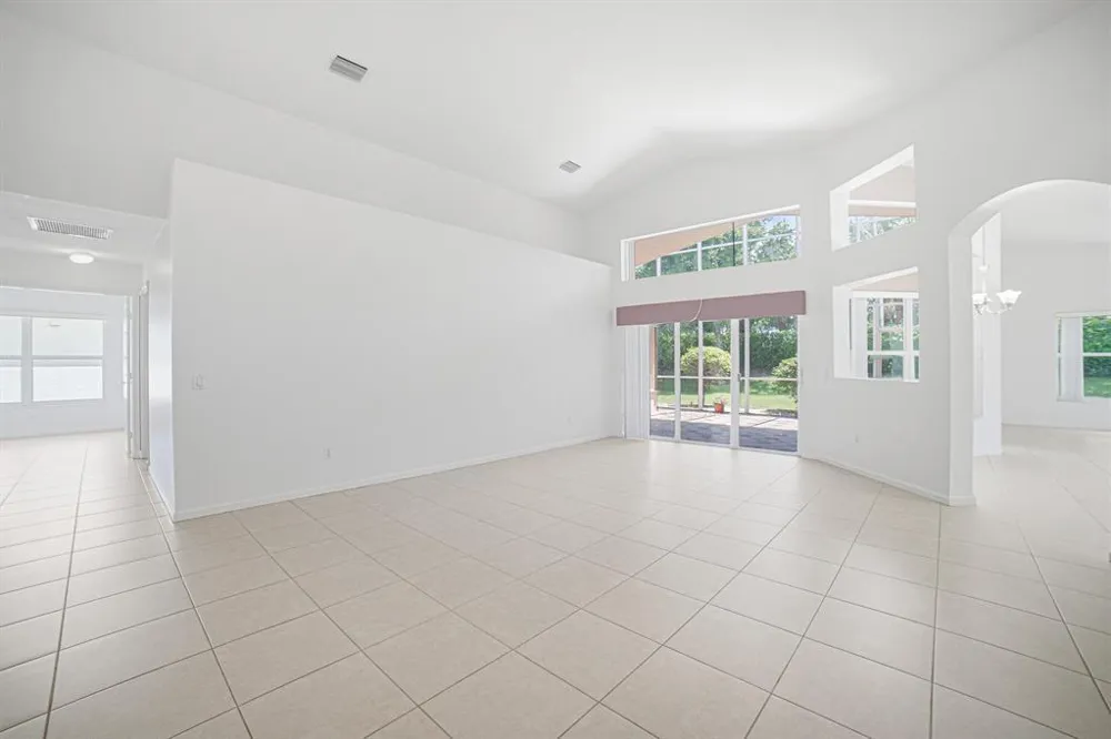 7639 Tarpon Cove Circle Lake Worth, FL 33467