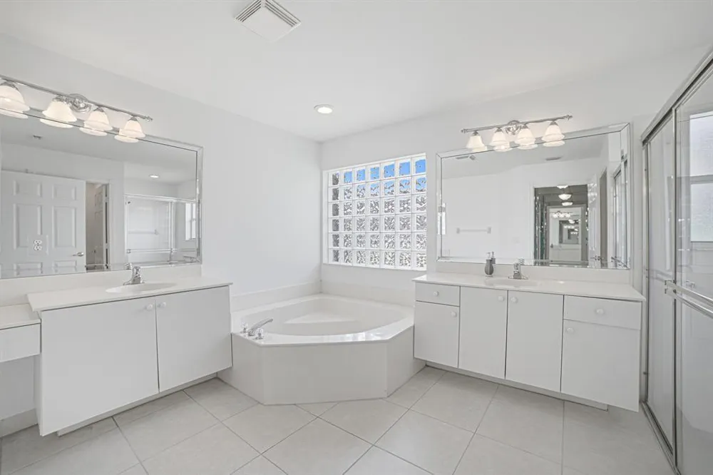 7639 Tarpon Cove Circle Lake Worth, FL 33467