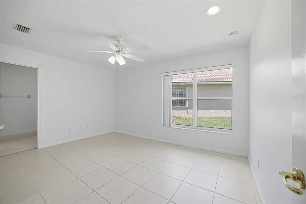 7639 Tarpon Cove Circle Lake Worth, FL 33467