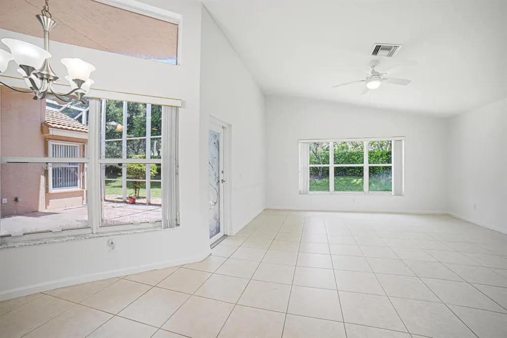 7639 Tarpon Cove Circle Lake Worth, FL 33467
