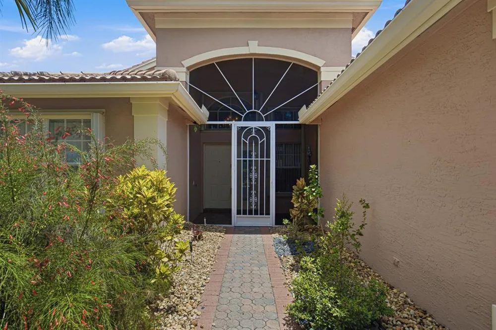 7639 Tarpon Cove Circle Lake Worth, FL 33467