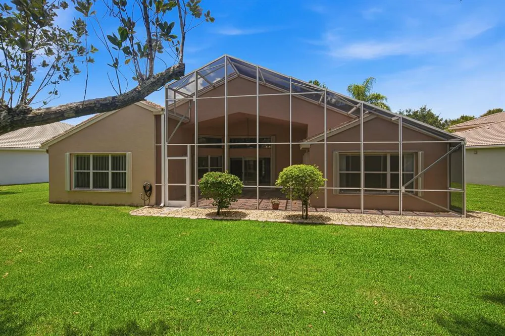 7639 Tarpon Cove Circle Lake Worth, FL 33467