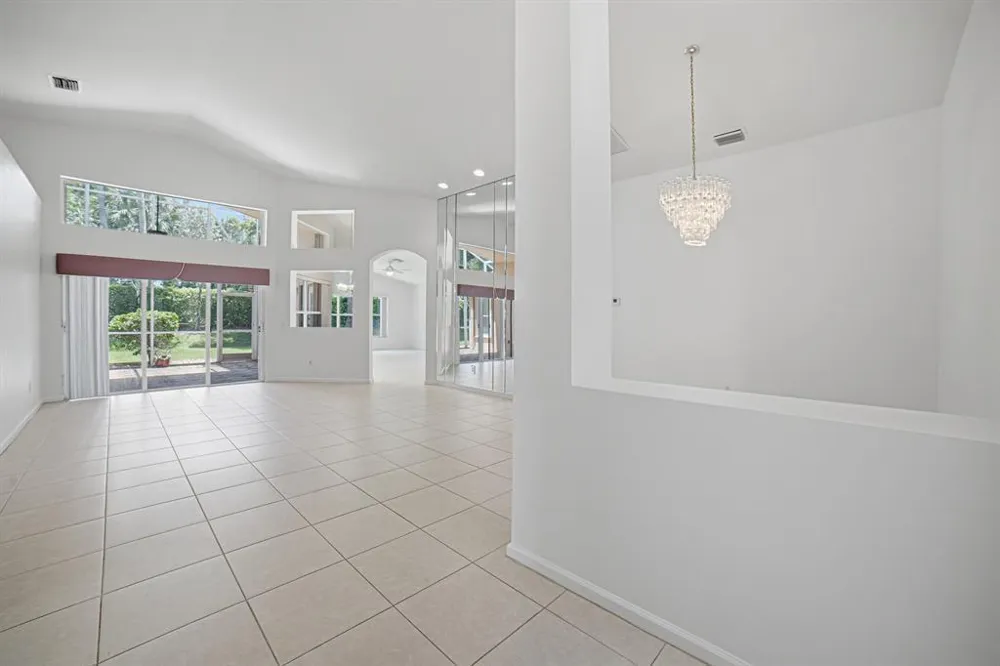 7639 Tarpon Cove Circle Lake Worth, FL 33467