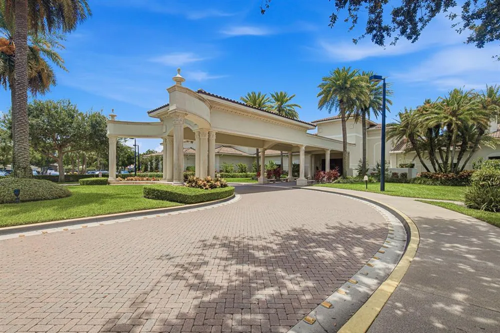 7639 Tarpon Cove Circle Lake Worth, FL 33467