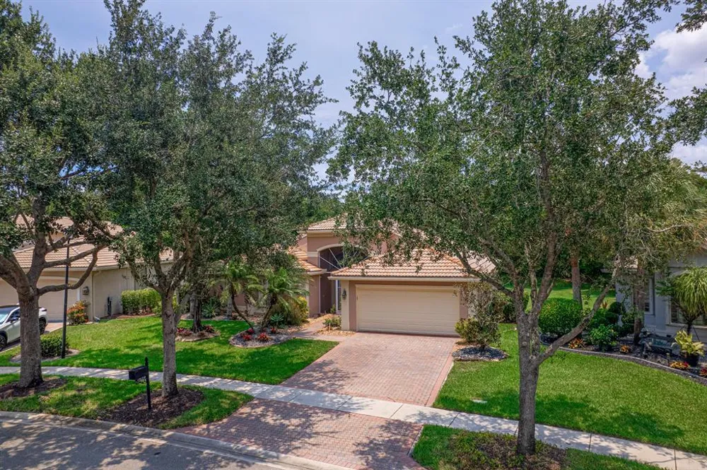 7639 Tarpon Cove Circle Lake Worth, FL 33467