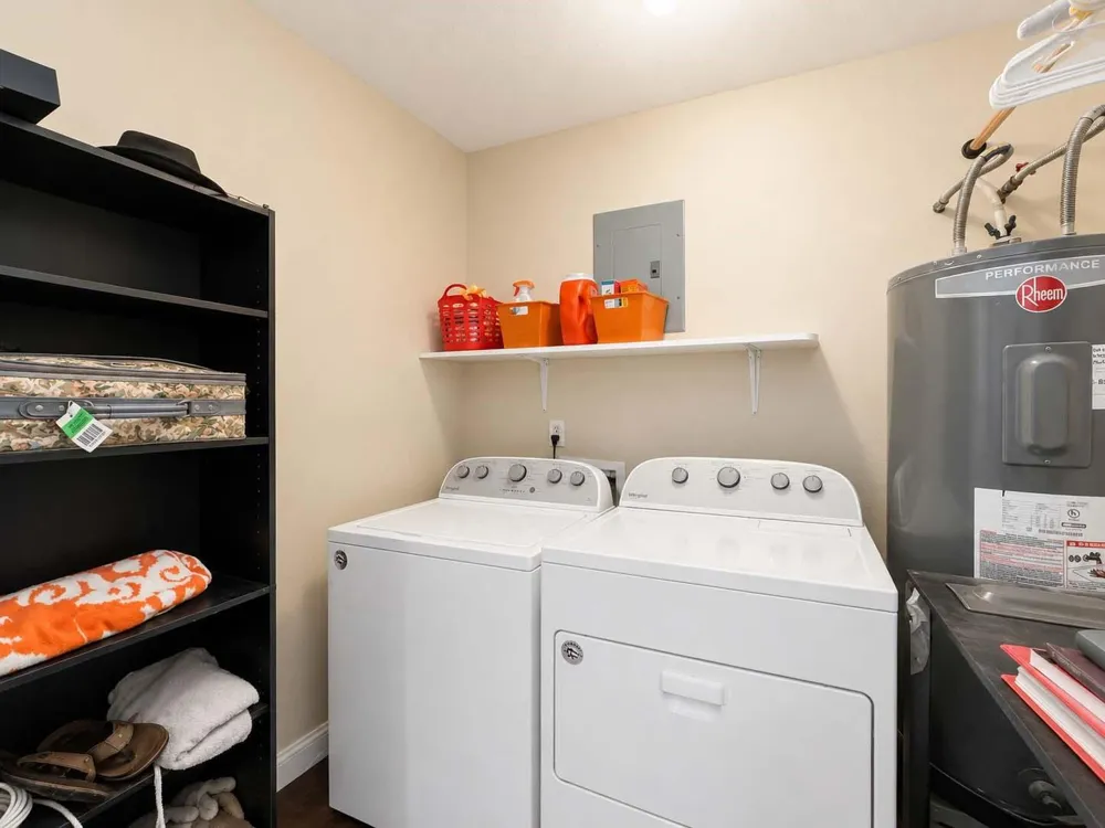 206 Cedar Drive Hitchcock, TX 77563