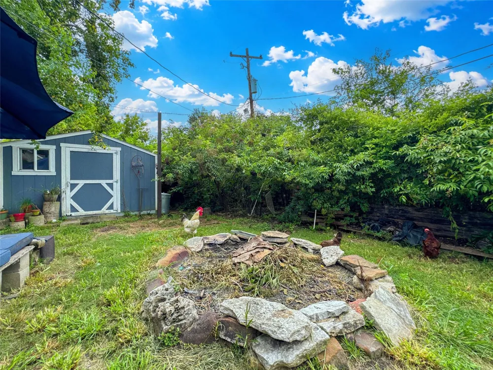 206 Cedar Drive Hitchcock, TX 77563
