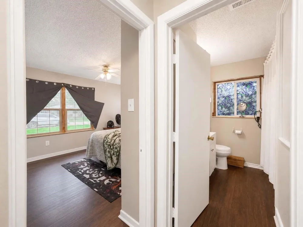 206 Cedar Drive Hitchcock, TX 77563
