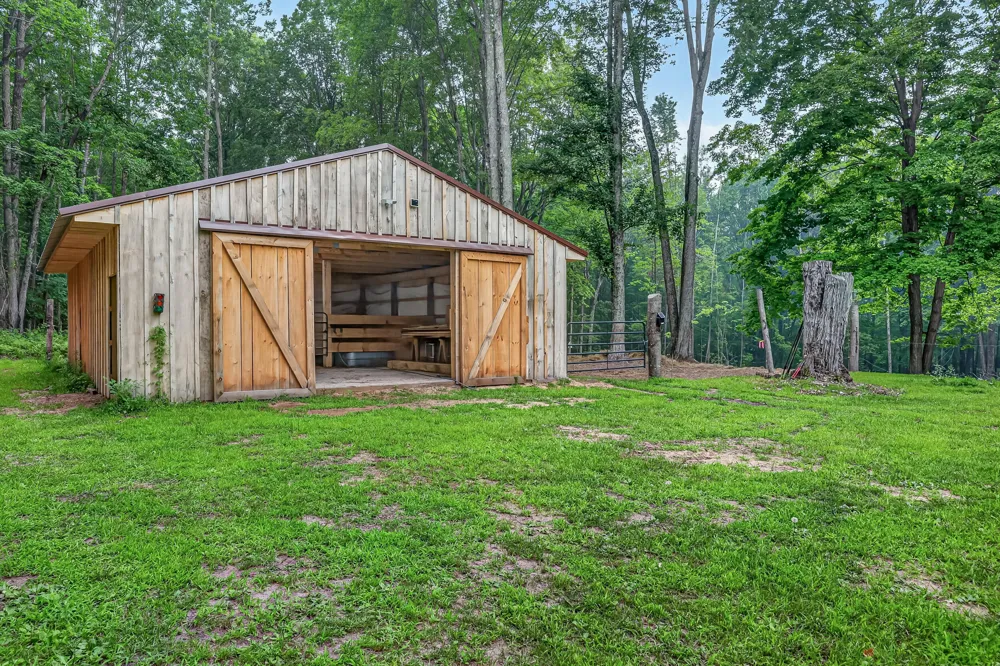 8045 W 16 Mile Troy Township, MI 49309