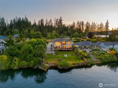 31 SE Skookum View Drive