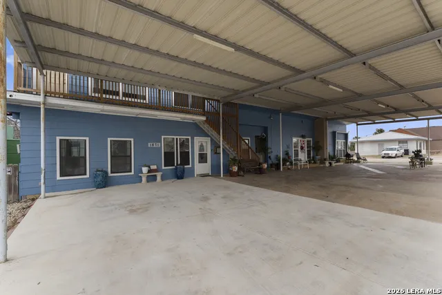 1871 STATE HIGHWAY 132 N Natalia, TX 78059