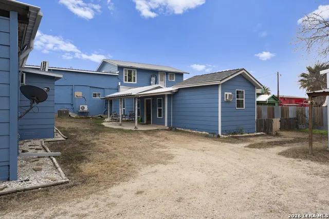 1871 STATE HIGHWAY 132 N Natalia, TX 78059