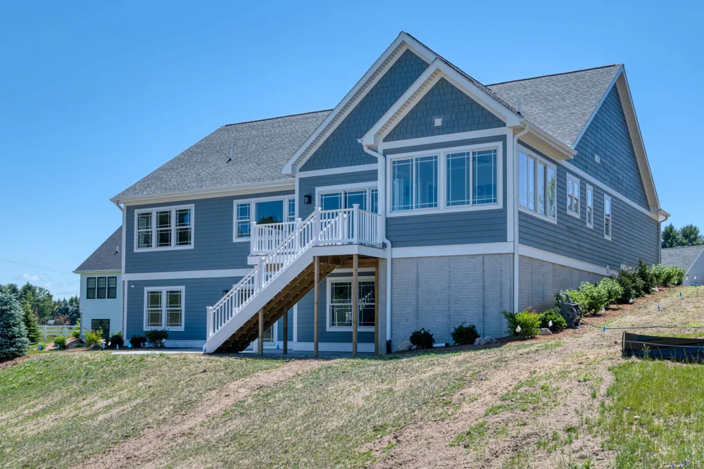 192 Vineyard Ridge Drive Peninsula Township, MI 49686