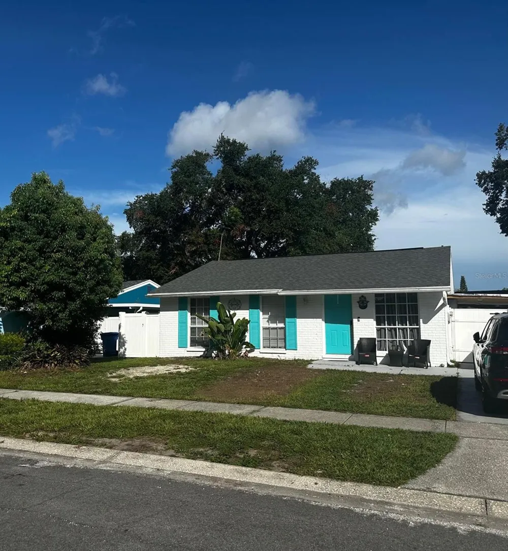 16004 SADDLE CREEK DRIVE Tampa, FL 33618