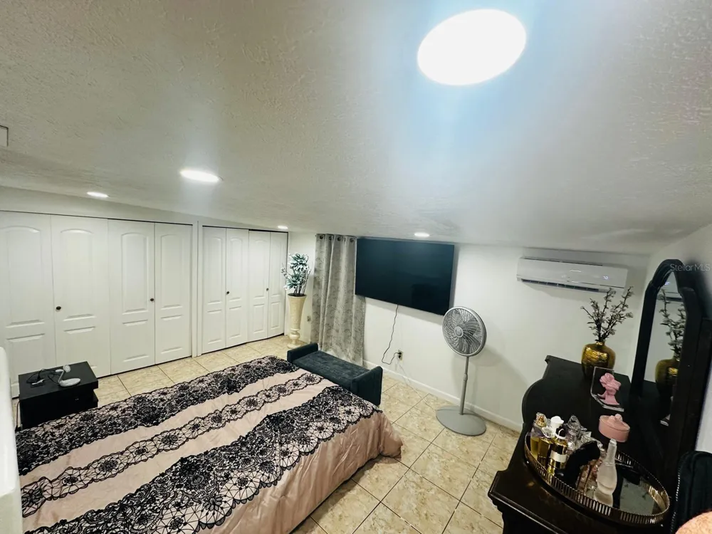 16004 SADDLE CREEK DRIVE Tampa, FL 33618