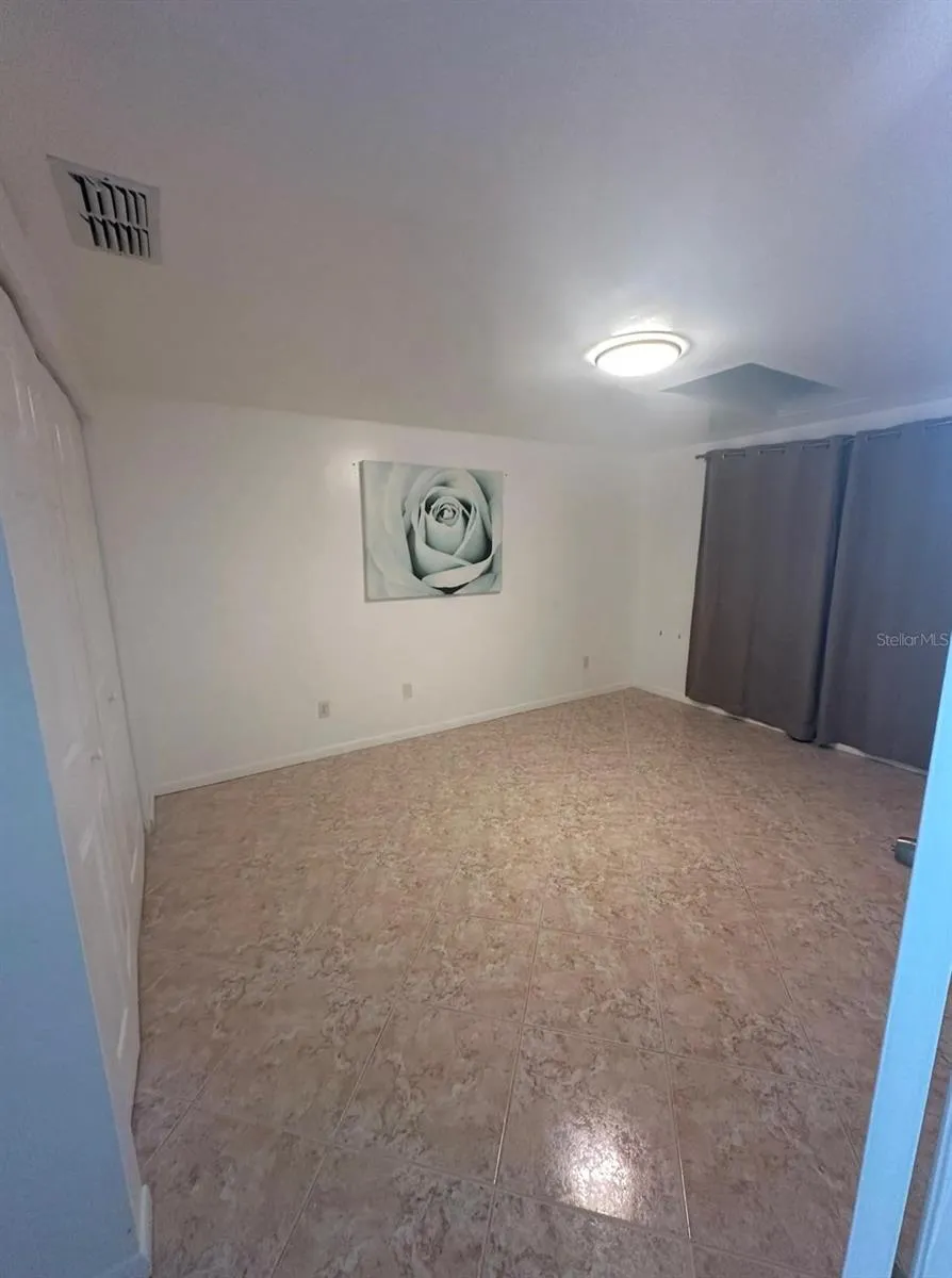 16004 SADDLE CREEK DRIVE Tampa, FL 33618