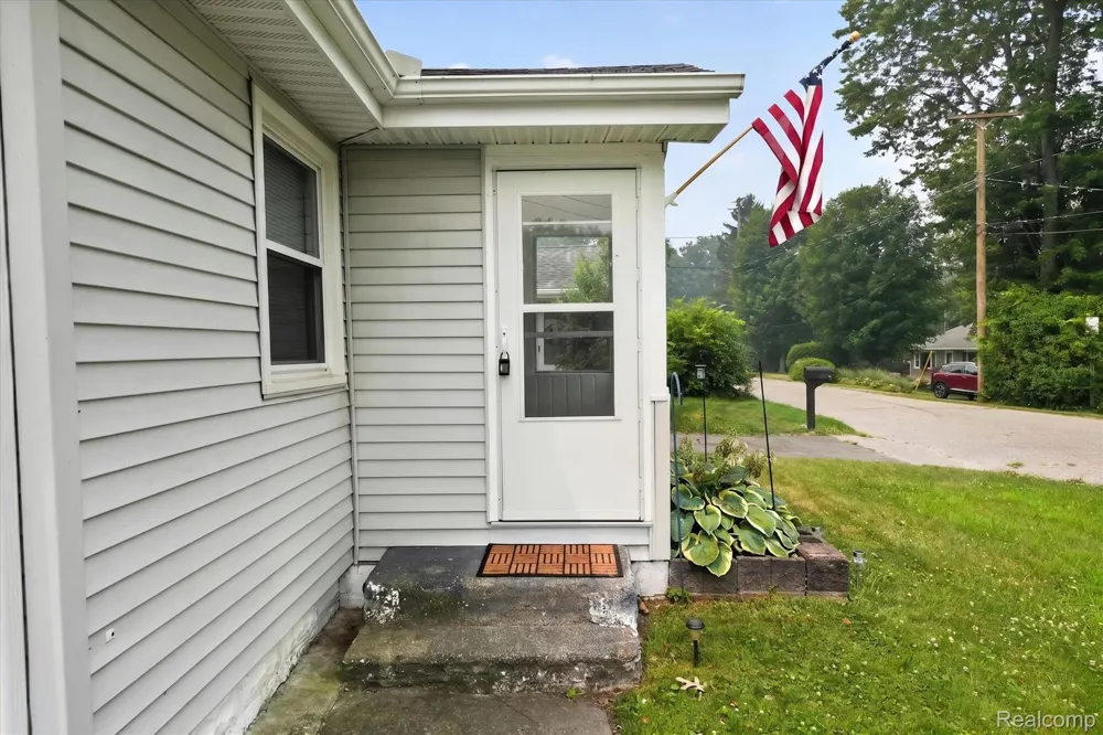 3419 Gypsy Lane Leoni Township, MI 49202