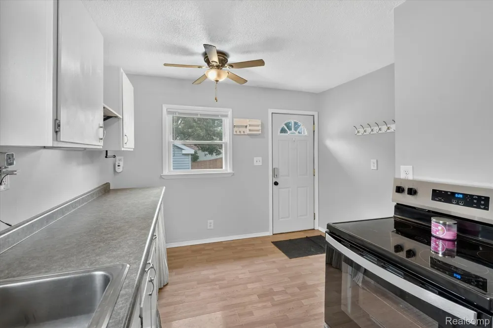 3419 Gypsy Lane Leoni Township, MI 49202