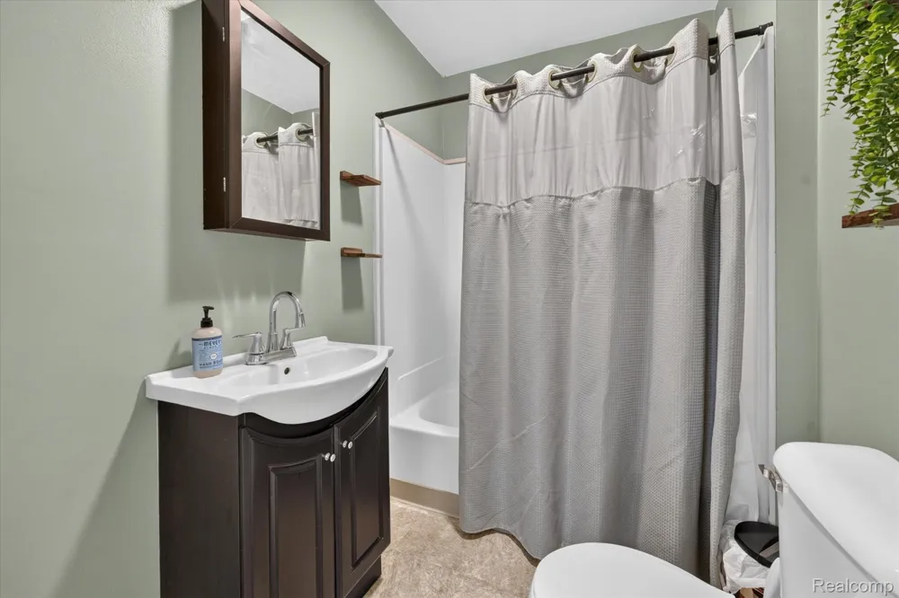 3419 Gypsy Lane Leoni Township, MI 49202