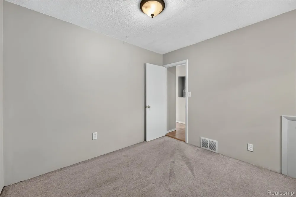 3419 Gypsy Lane Leoni Township, MI 49202