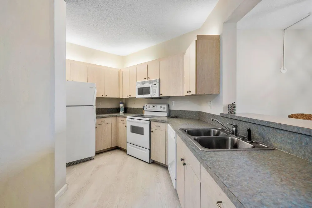 300 Uno Lago Drive #304 Juno Beach, FL 33408